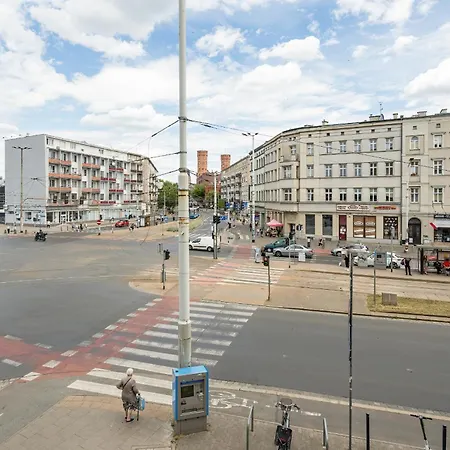 Przytulny Legionow Z Parkingiem By Renters Wrocław