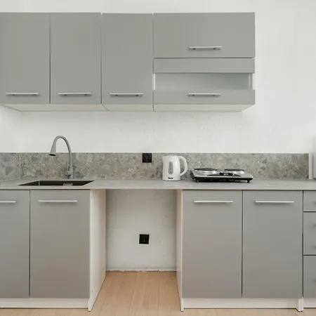 Przytulny Legionow Z Parkingiem By Renters * Wrocław