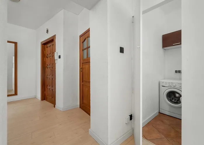 Przytulny Legionow Z Parkingiem By Renters Apartment